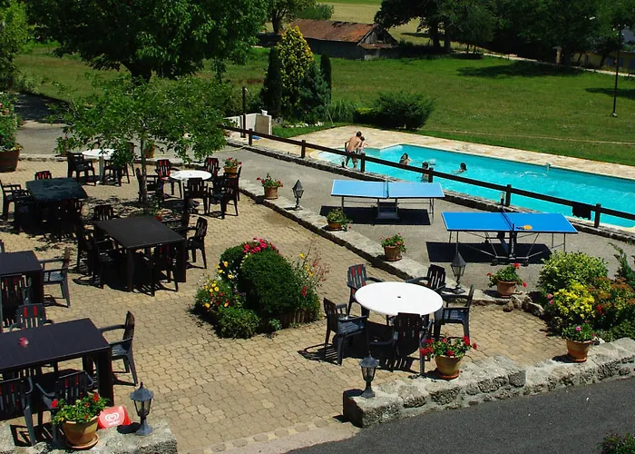 호텔 L'auberge Fleurie *