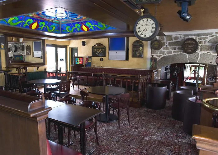 호텔 L'auberge Fleurie Le Nayrac